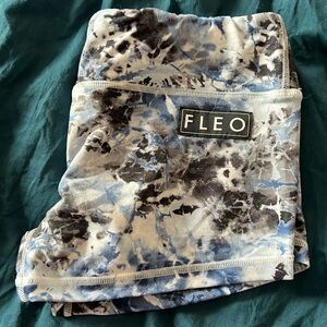 M FLEO Black & Blue Tie Dye Athletic Shorts Original 2.5”